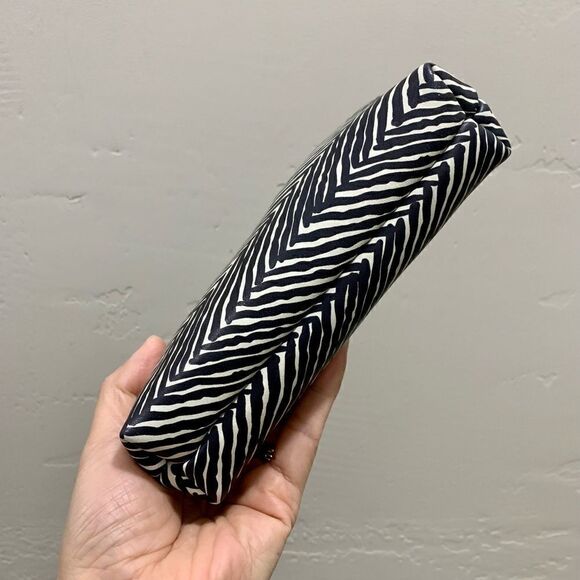 Handmade Genuine Calfskin Kisslock Clutch/Cosmetic bag/Phone Case/Crossbody - Picture 11 of 14